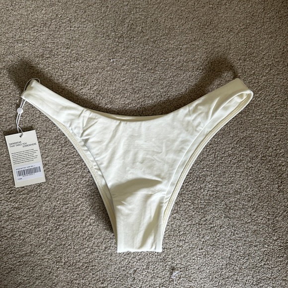 Monday Swimwear - CALA ROJA TOP AND BYRON BOTTOMS IN IVORY - Picture 4 of 5